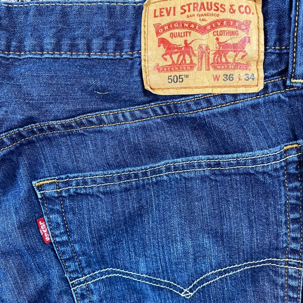 Levis 505 Jeans Mens 36x32 Blue Dark Wash Regular Fit Straight Leg 2017